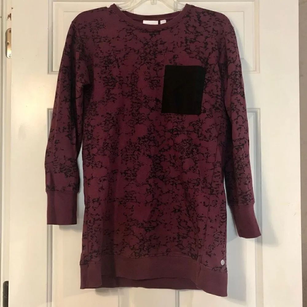 Zella Girls Pullover Crew Neck Front Pocket Long Sweatshirt Burgundy and Black